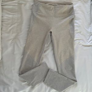 Outdoor Voices 7/8 workout leggings, size XS